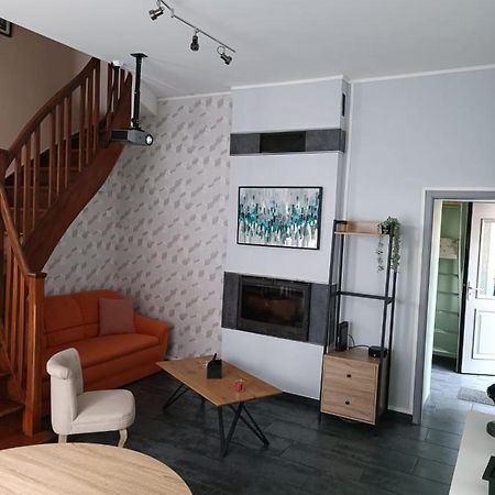 Maison Chaleureuse Avec Netflix Et Ps5 Valenciennes Exterior photo
